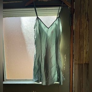 Silk Lichen Green Slip